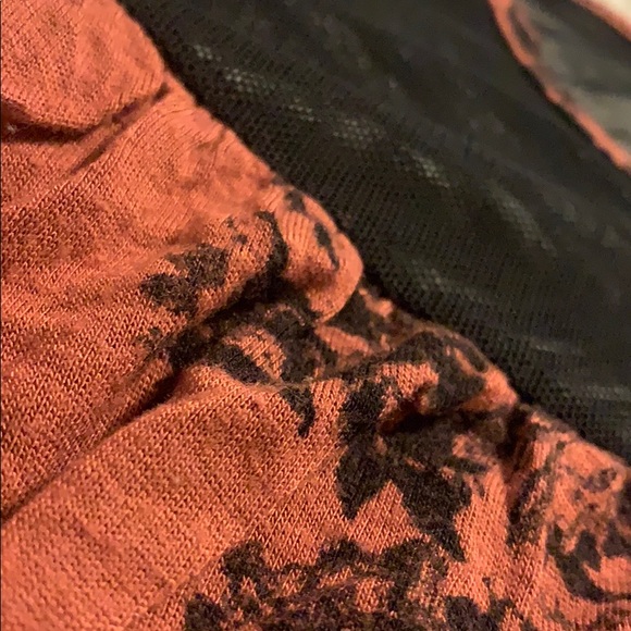 Orange off the shoulder shirt - Picture 4 of 6